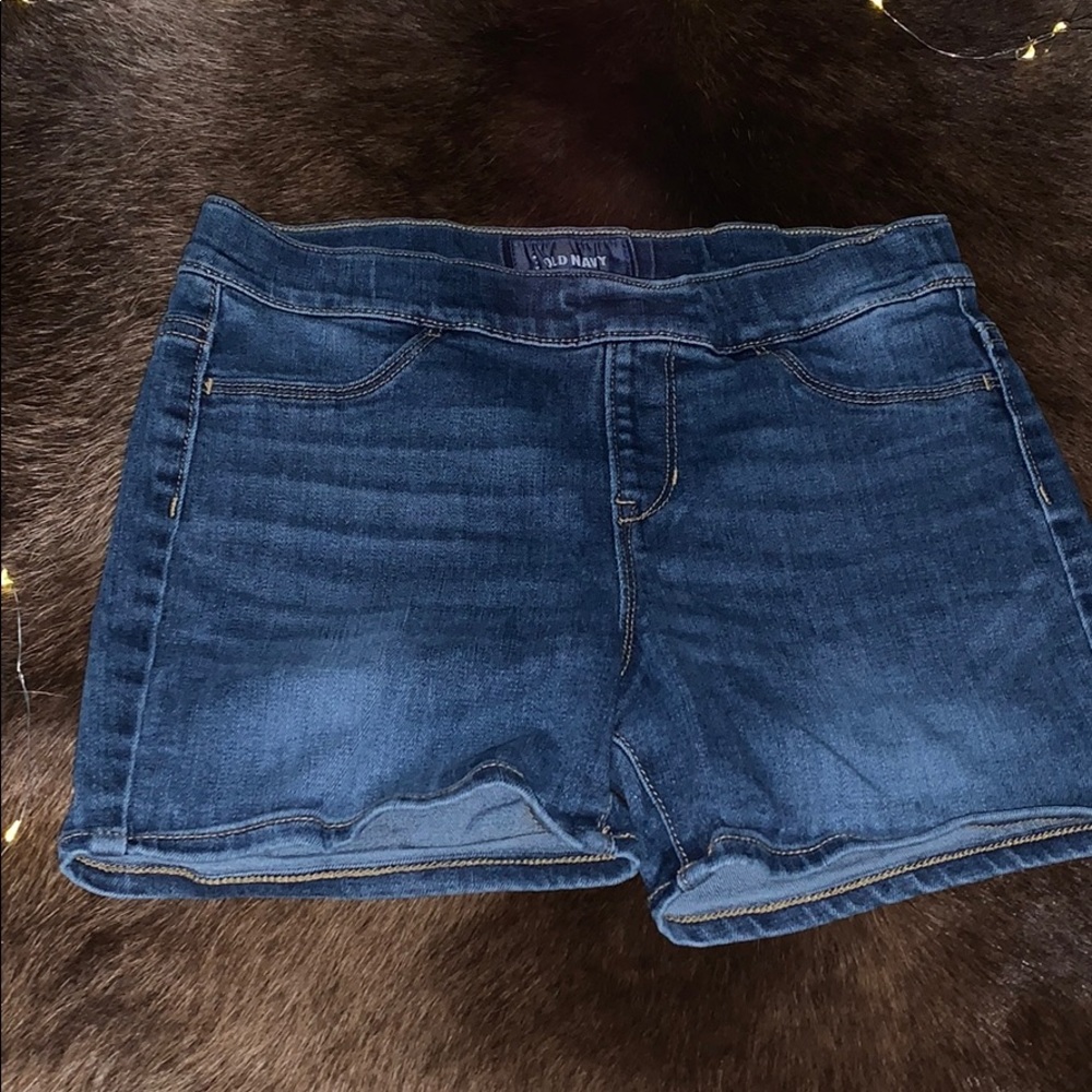 Adjustable waist shorts